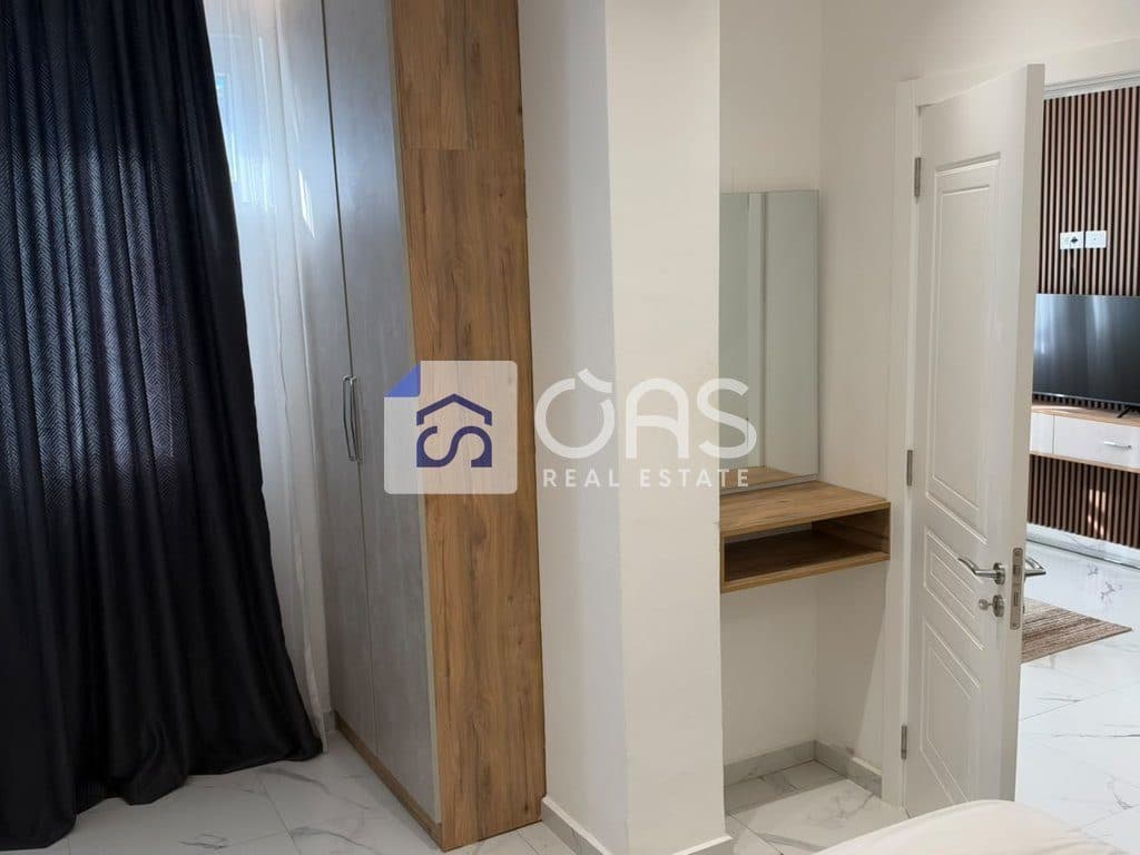 Jepet me qera Apartamenti 1+1 5 Maj 3