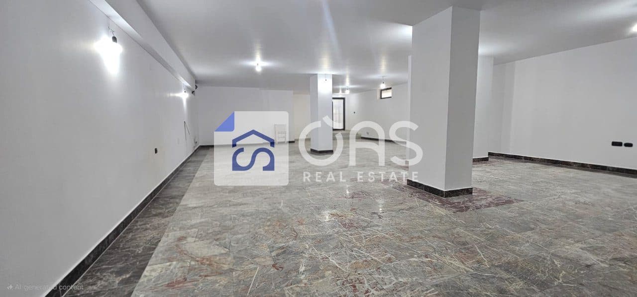 Jepet me qera ambient (open space) per Biznes te Ish Blloku, Tiranë - 3000€ | 200 m²