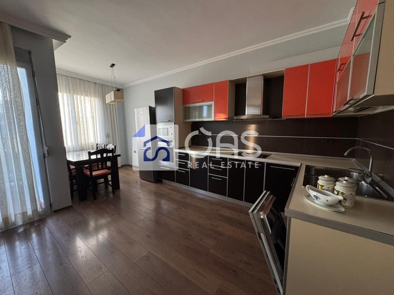 Jepet me qera apartament 2+1+2 tek Vila Gold. 3
