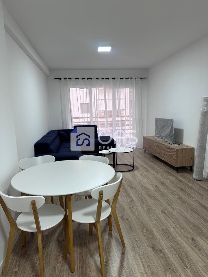 Jepet apartament me qera 1+1 Laprake 4