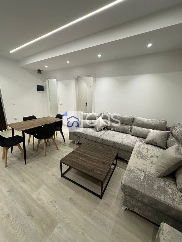 Jepet me qera apartament 1+1 te Zogu i Zi