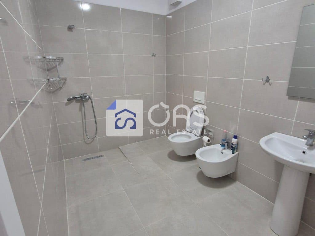 Jepet me qera Apartamenti 2+1+2+parkim Rruga Elbasanit 4