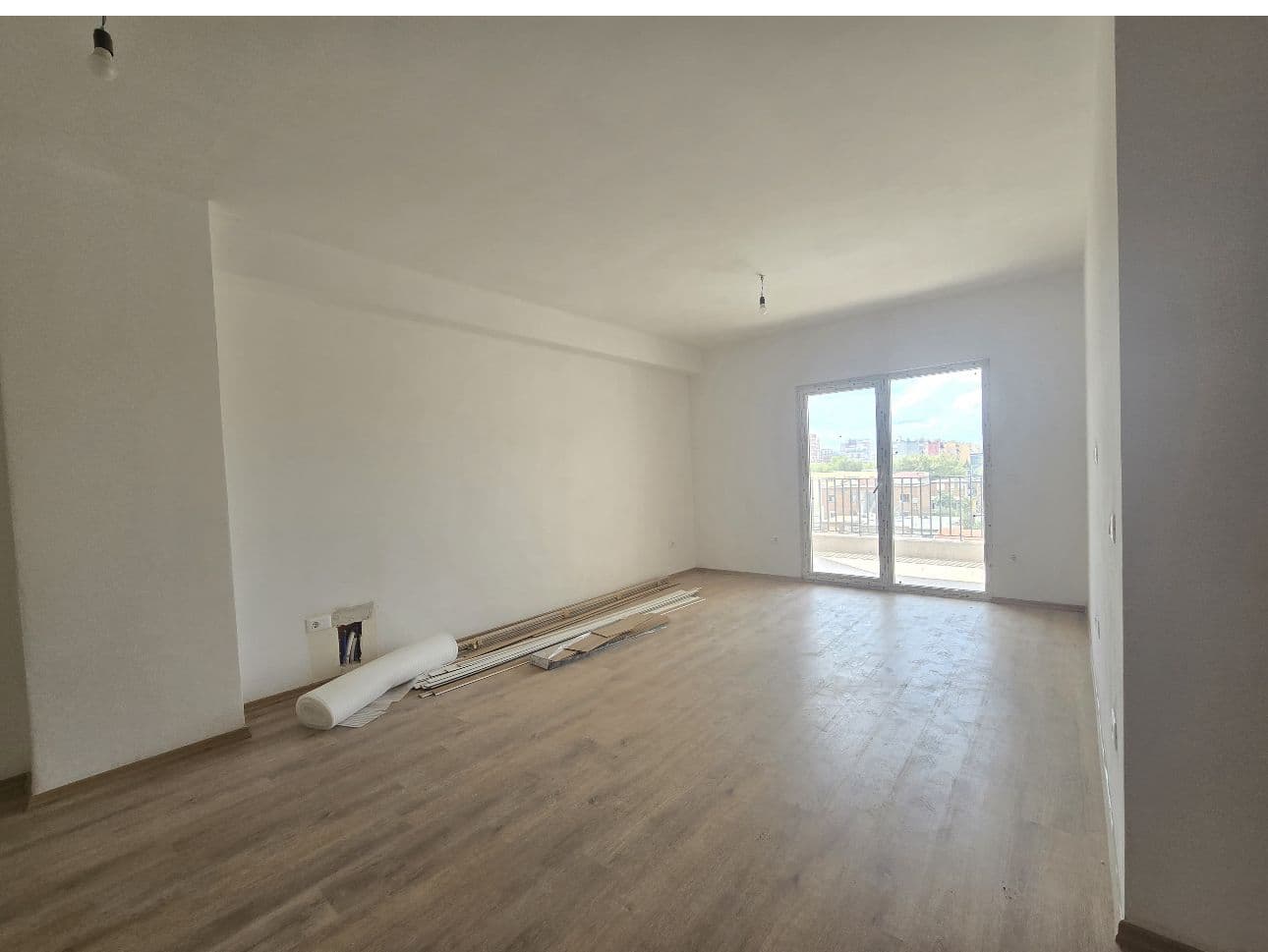 Shitet apartament 2+1 tek Kompleksi Aura (Rruga Dritan Hoxha) 3