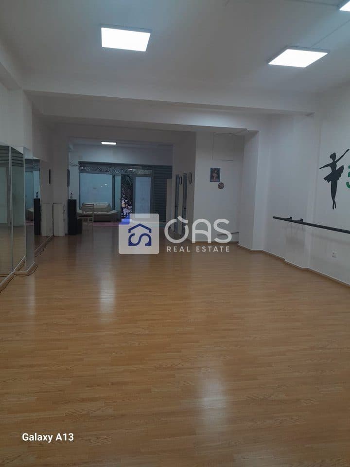 Dyqan Për Qira në Pallatet Çabej, Tiranë - 600€ | 110 m²