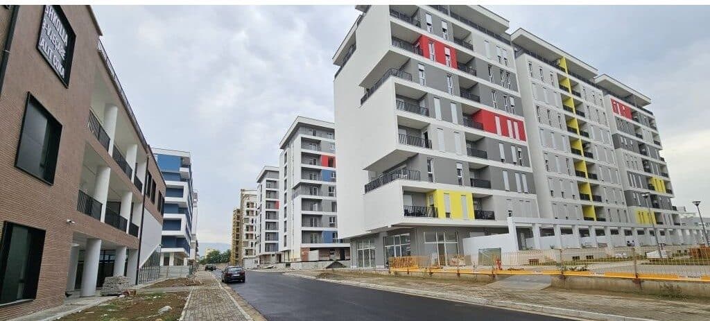 Shitet apartament 2+1 tek Univers City. 3