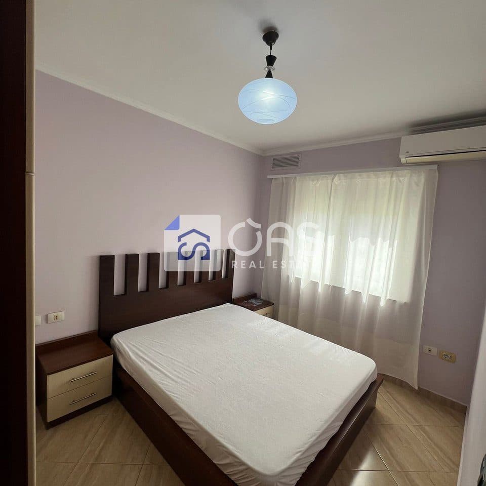 Jepet me qera apartament 1+1 rruga e dibres 3