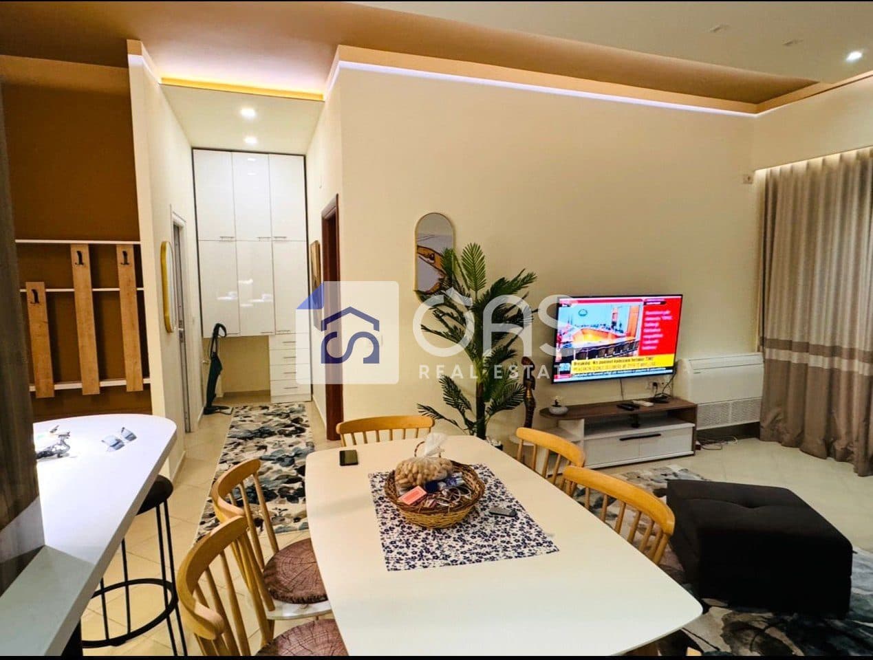 Jepet me qera apartament 1+1+Post Parkimi tek Kodra e Diellit. 2