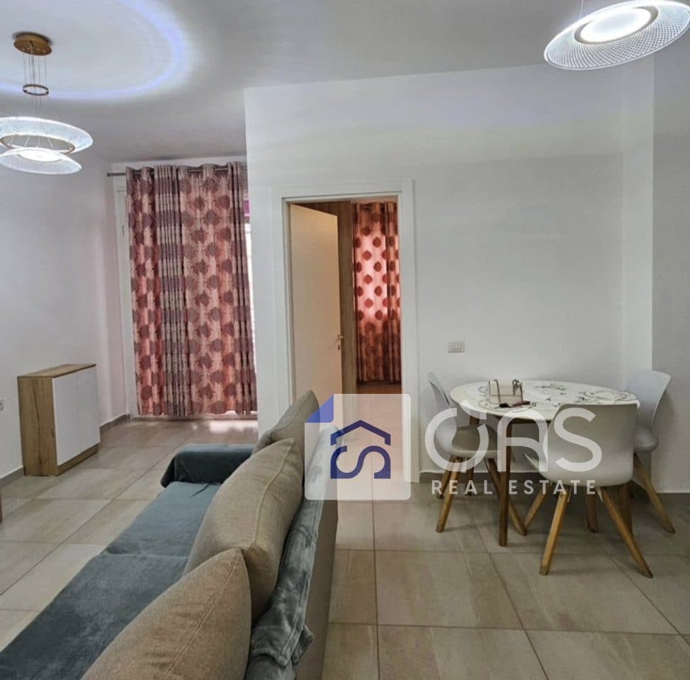 Jepet apartament 1+1 tek Kopshti Botanik 2