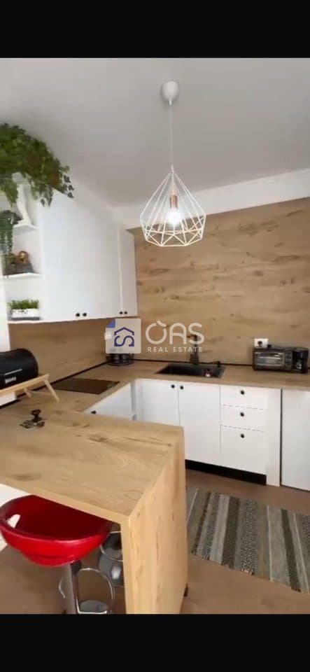 Jepet 2 apartament me qera 1+1 Rruga E Durrsit 2
