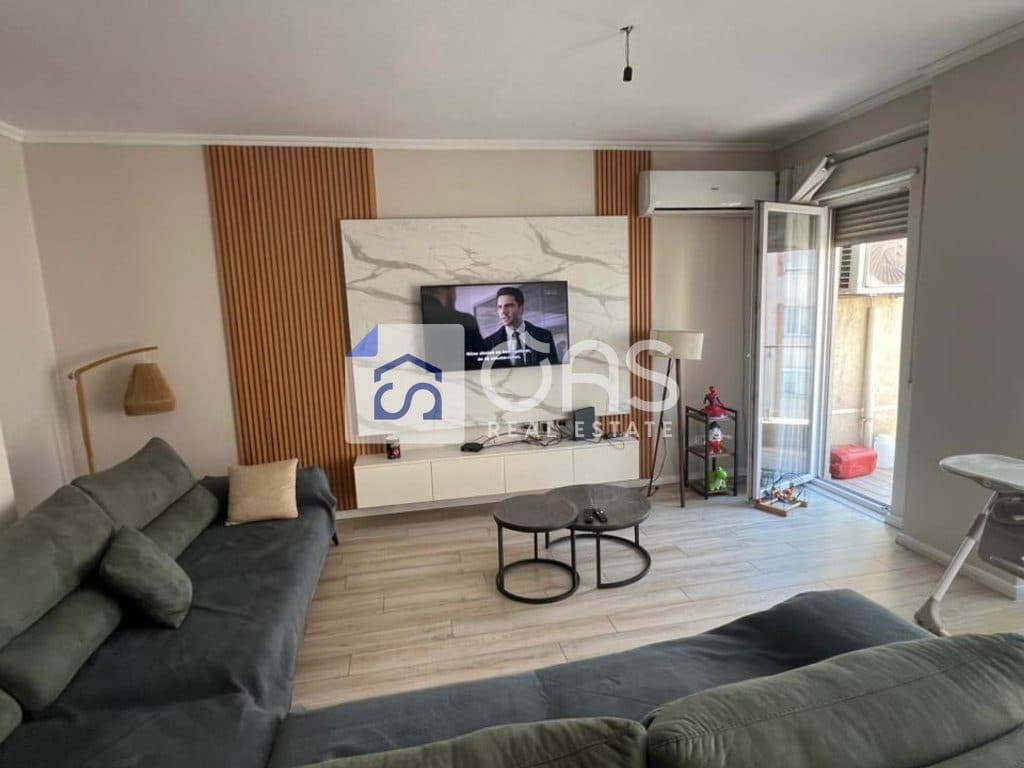 Shitet Apartament 3+1+Verande Ne Laprake cmimi 248,000euro 2