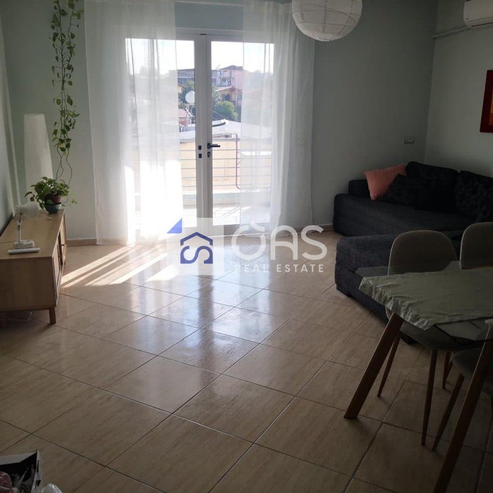Jepet me qera apartament 1+1 tek Qytet Studenti. 600 euro 2