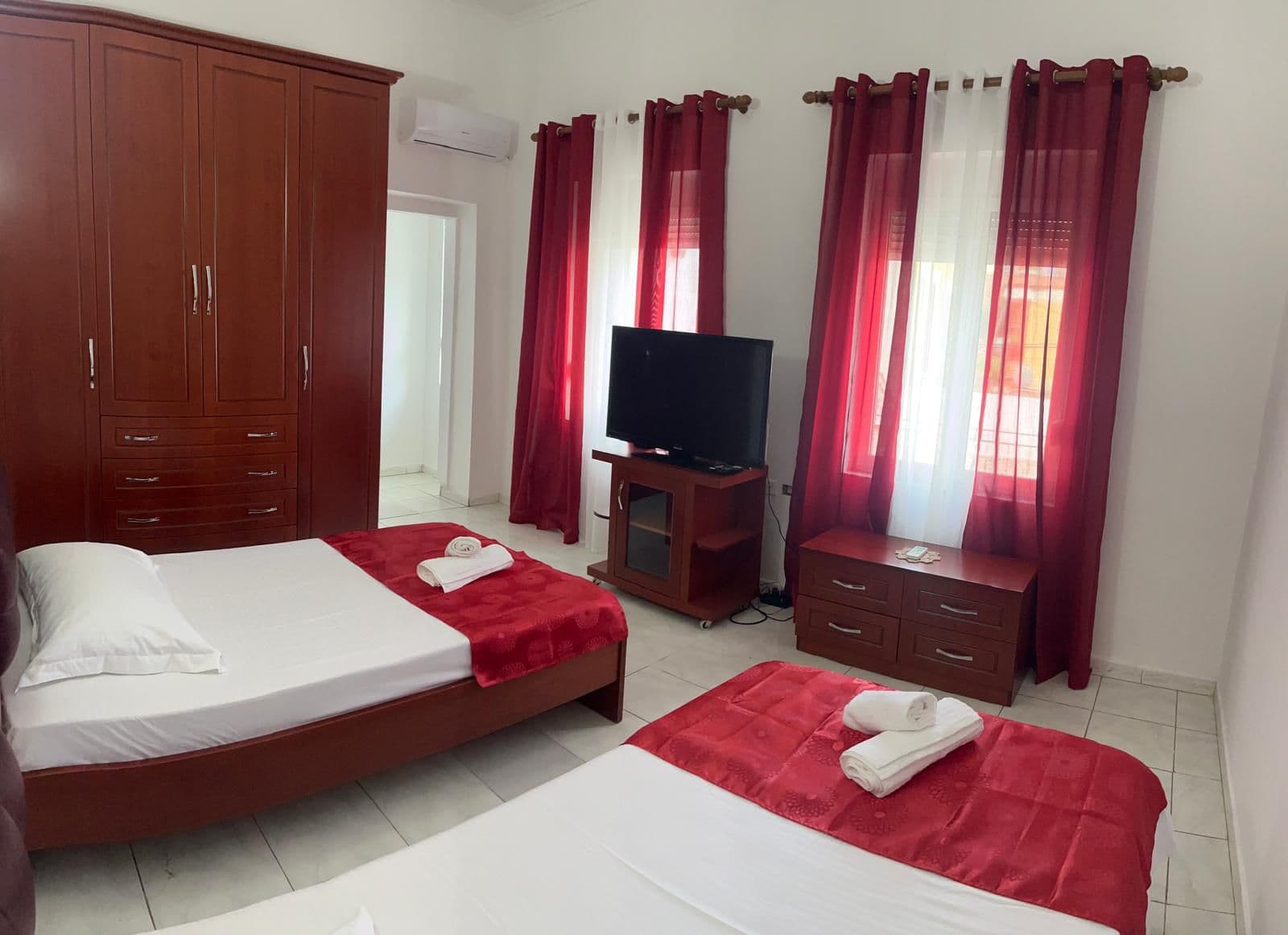 Apartament 1+1 Me Qira në Rruga e Dibrës, Tiranë - 500€ | 92 m² 2