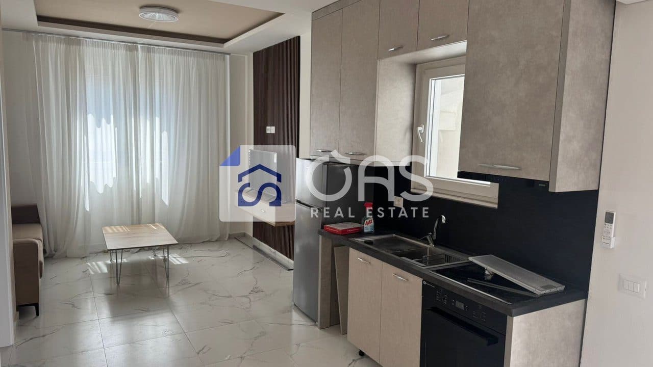 Jepet apartament me qera 1+1 5 Maj 4