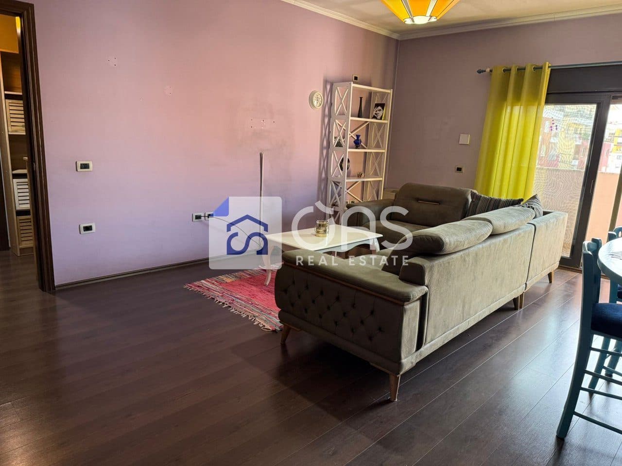 Shitet apartament 2+1 ne Yzberisht 3