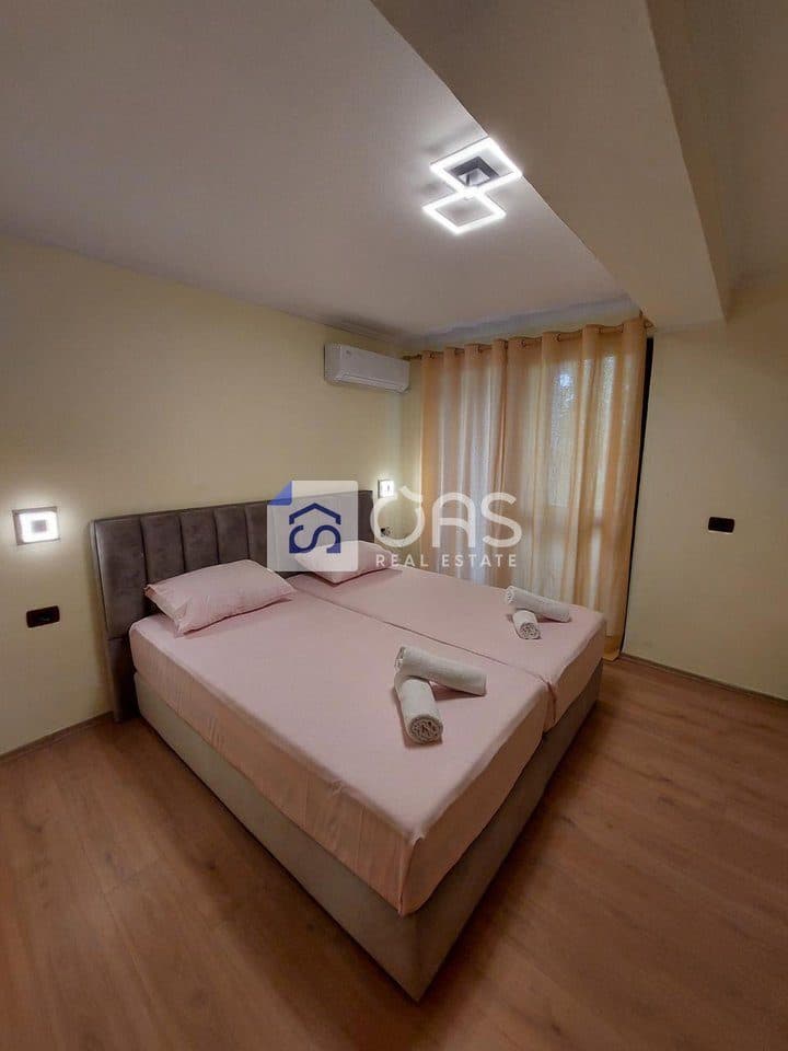 Shitet apartament 2+1 Myslym Shyri. 4