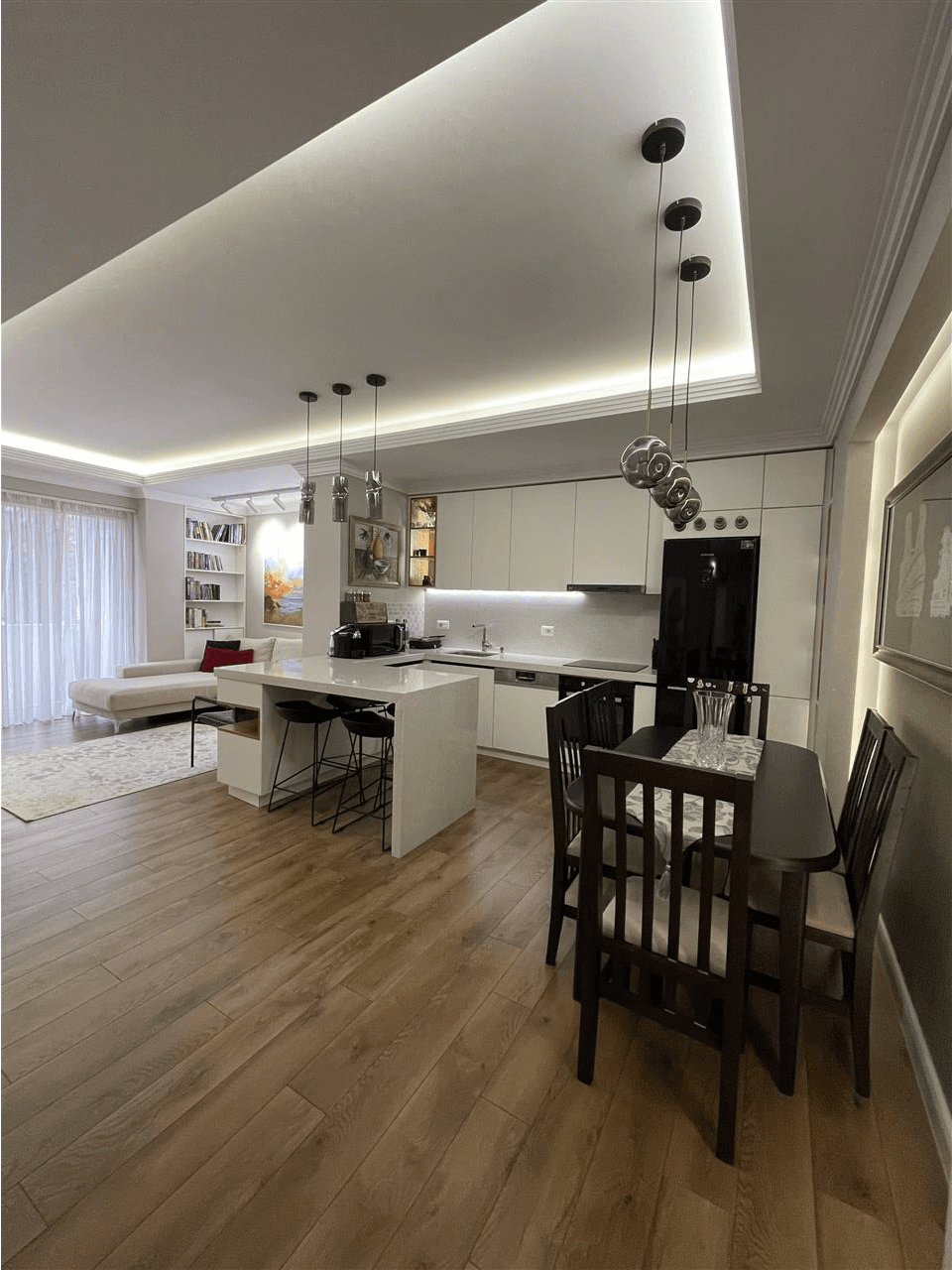 Jepet apartament me qera 2+1 Te Rruga Bardhyl 2