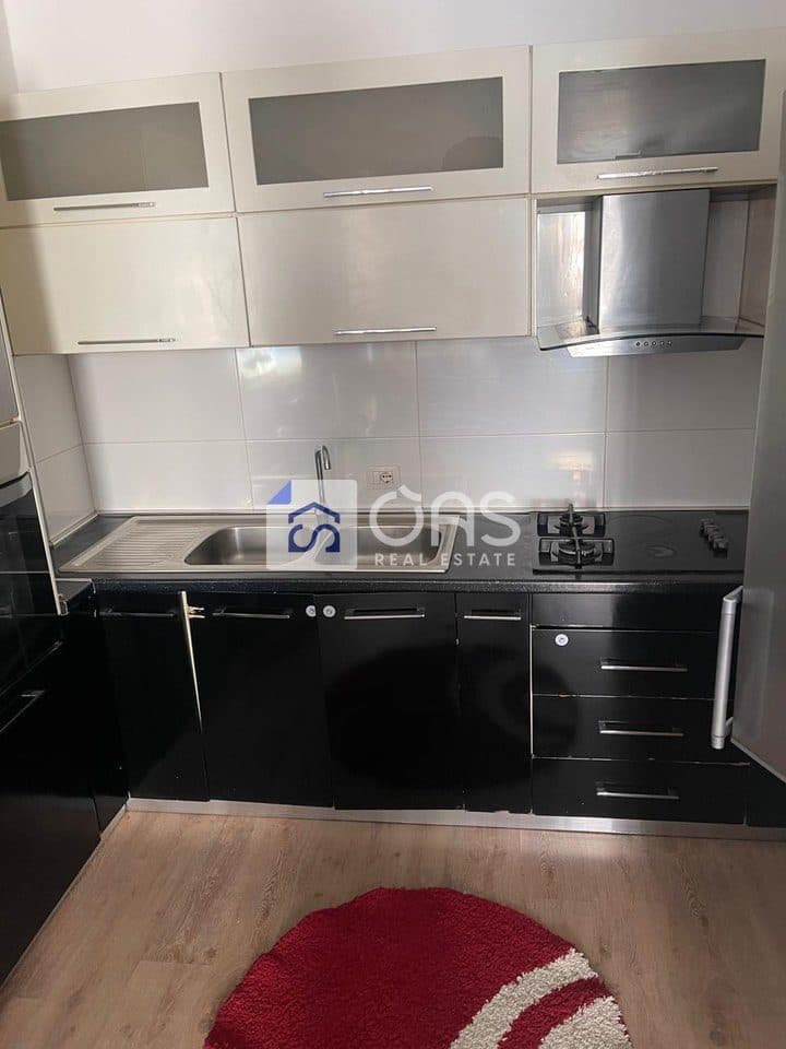 Jepet apartament me qera 2+1 tek Misto Mame