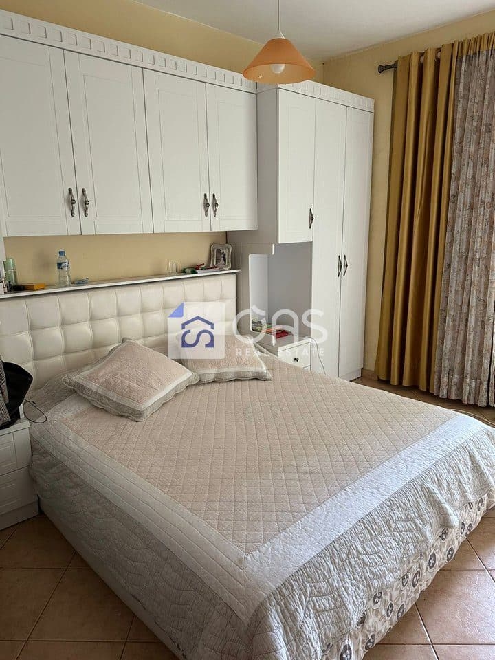 Jepet me qera apartament 2+1 ne Fresk 3