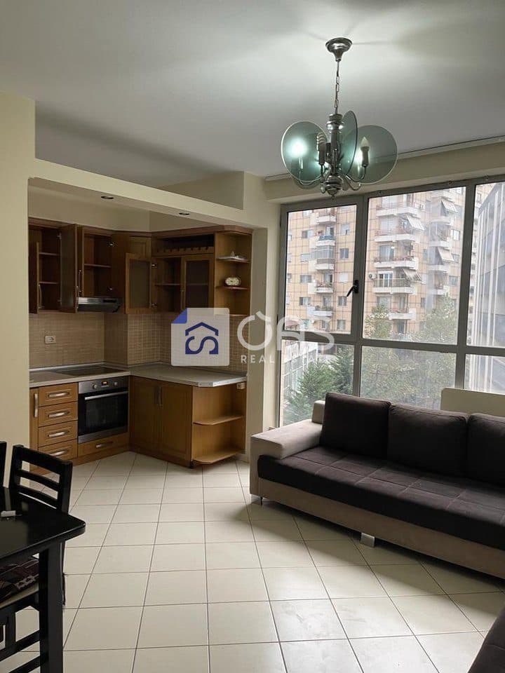 Jepet me qera apartament 2+1+2 ne Astir 2