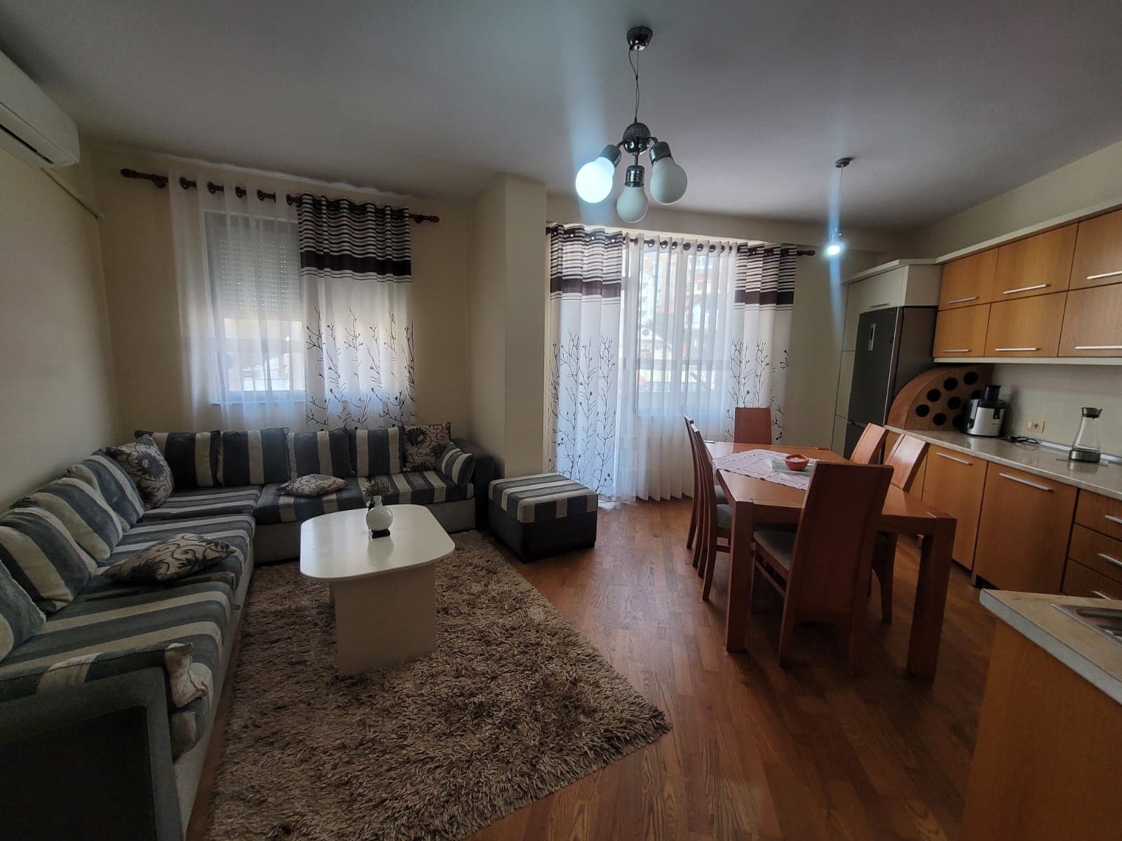 Shitet Apartament 1+1 Ne Fresk 3
