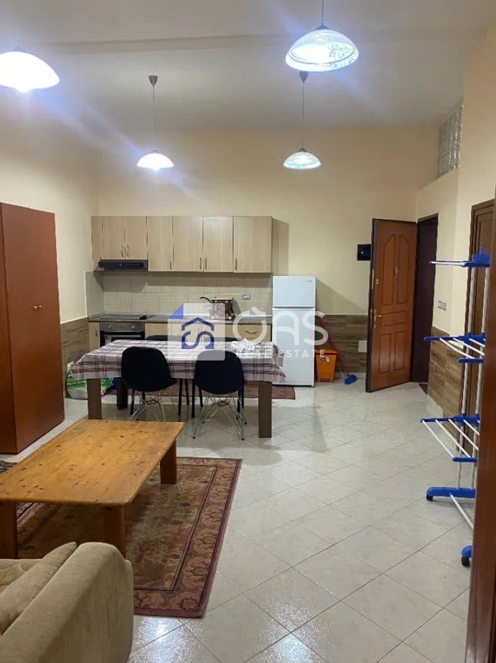 Jepet apartament me qera 1+1 Rruga Dibres 4