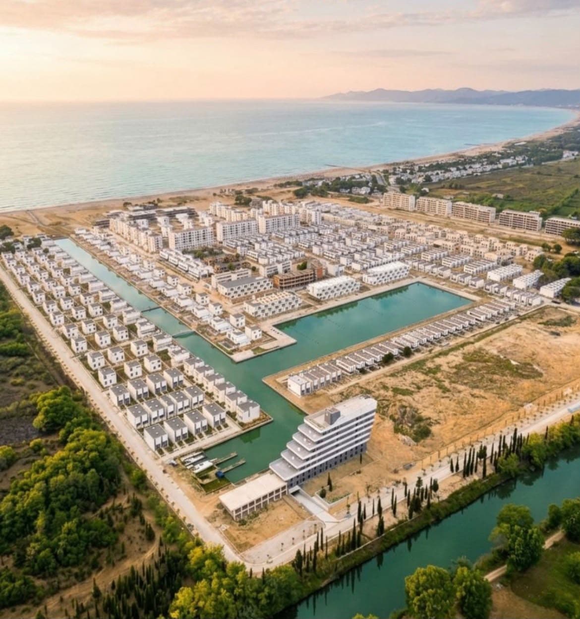 Shitet apartament 1+1+ Verande ne Durres. Turquoise Marina. 2