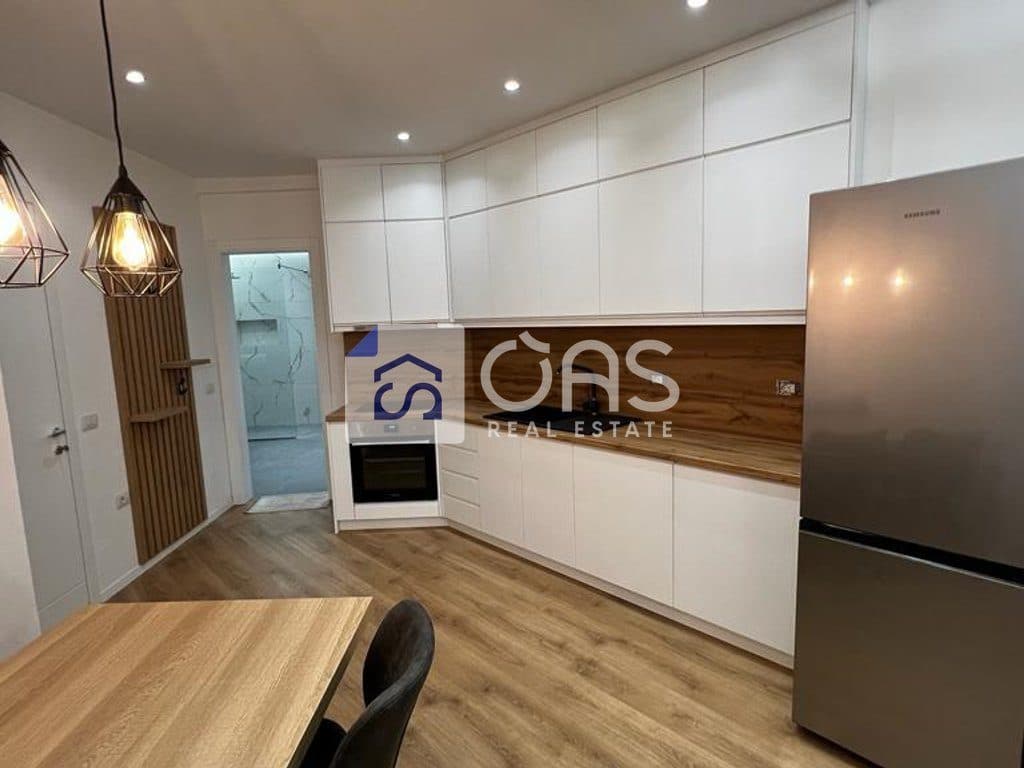 Jepet me qera apartament 1+1 Xhamia e tabakev 2