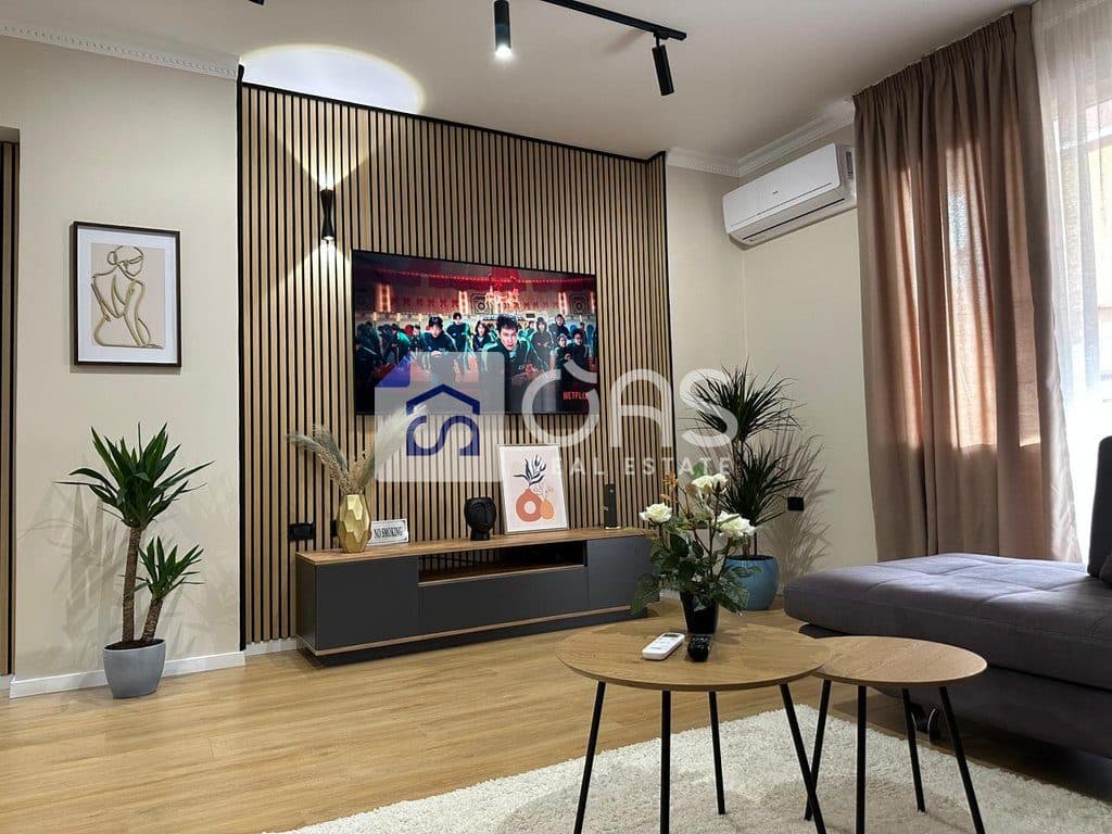 Apartament 2+1 Me Qira tek Sheshi Willson, Tiranë - 1500€ | 118 m² 2