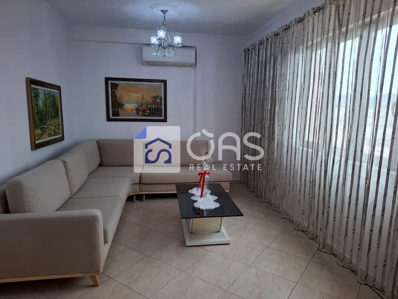 Jepet me qera apartament 2+1 ne Qender te Tiranes
