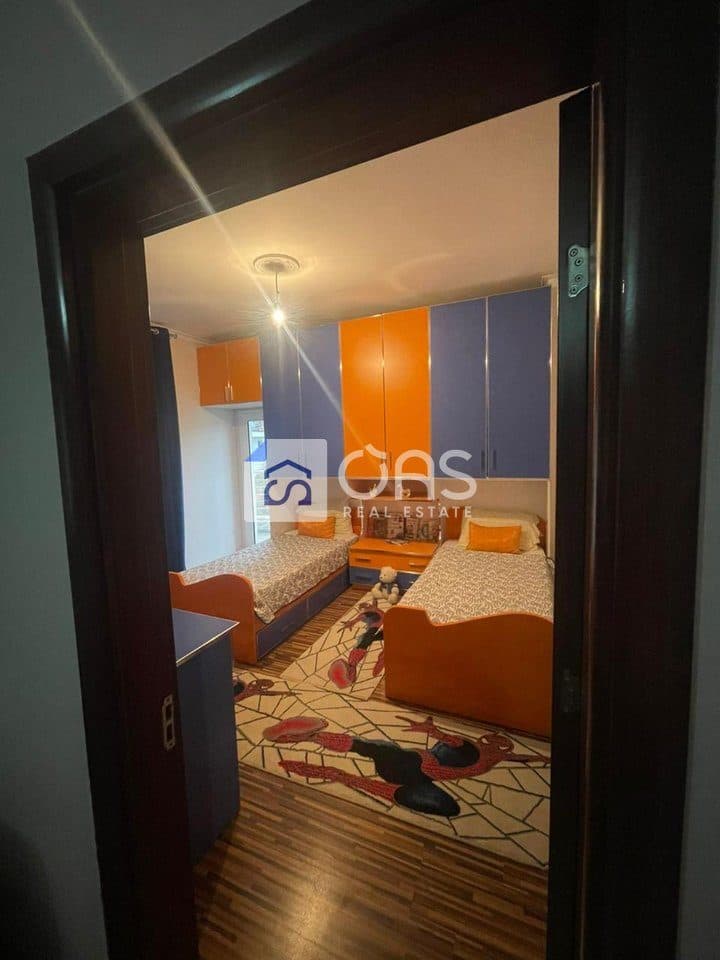 Jepet me qera apartament 2+1 ne 5 Maj 4