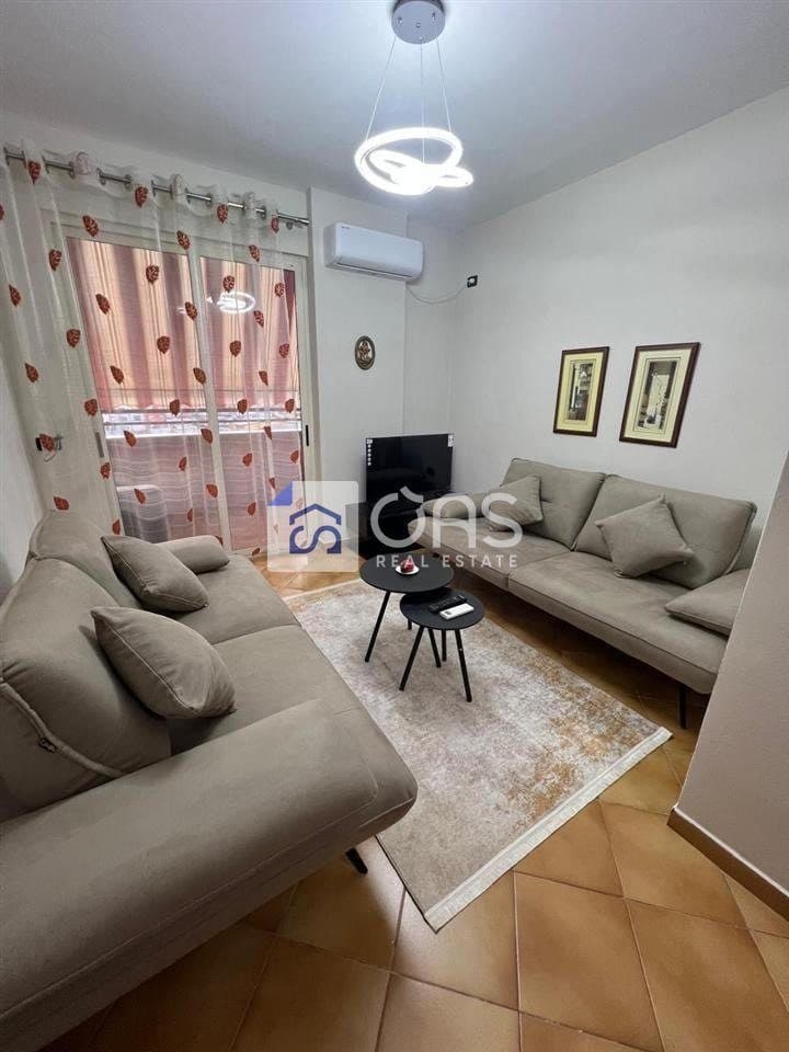 Jepet apartament me qera 1+1 ne Bllok