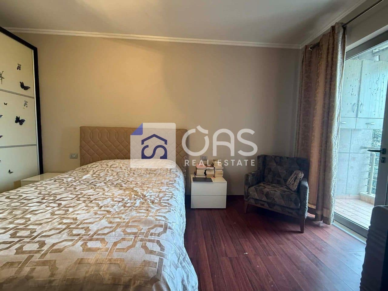 Shitet apartament 2+1+2 tek Kinostudio 3