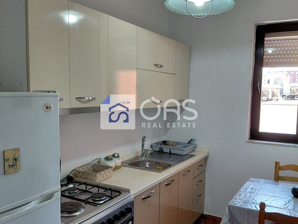 Jepet me qera Apartamenti 2+1 Rruga Elbasanit (Liceu) 4