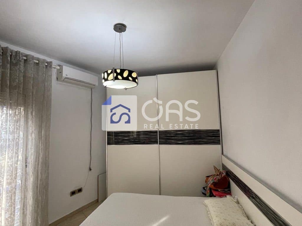 Jepet me qira Apartament 2+1+2 komuna e parisit 2
