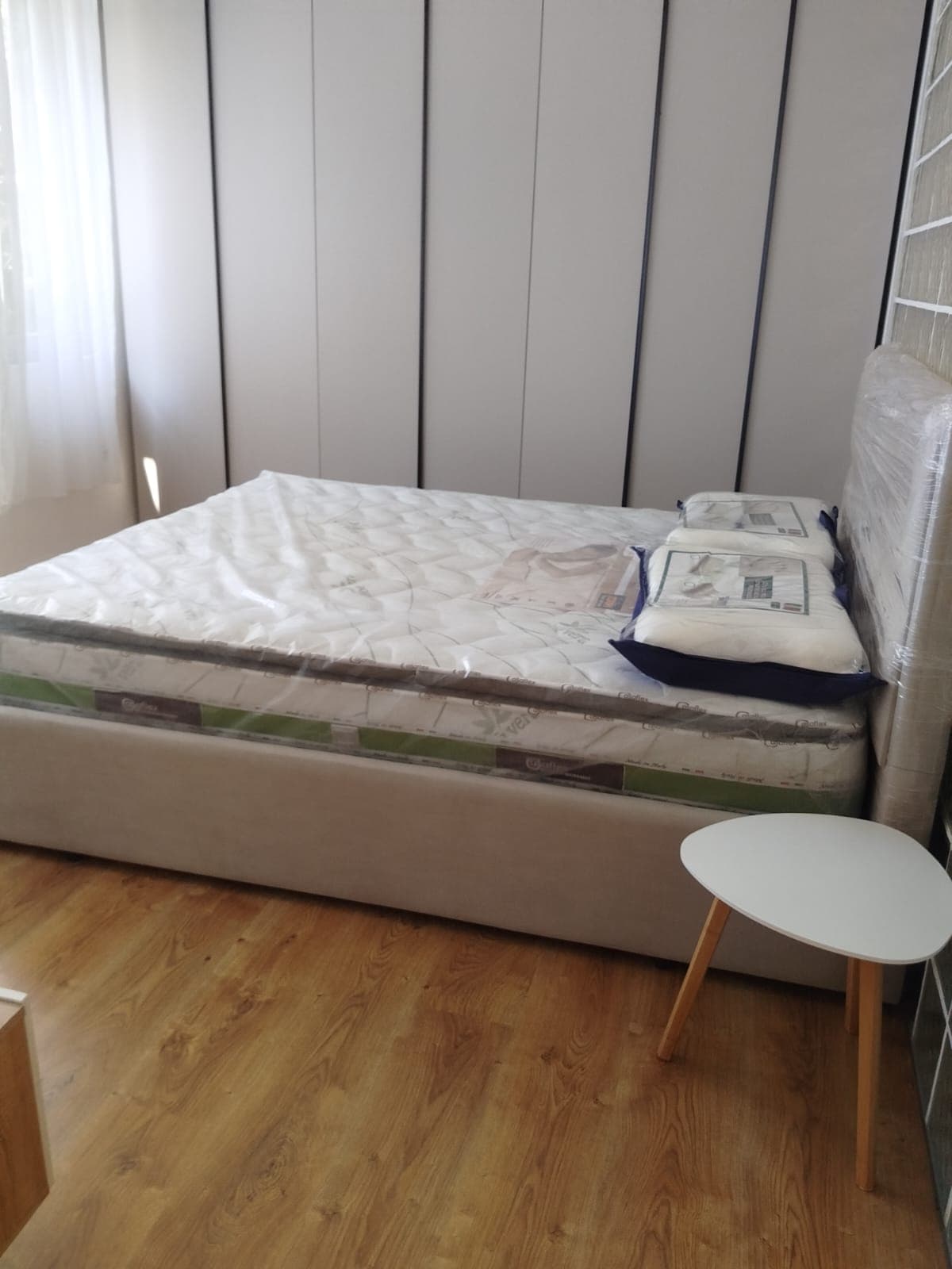 Shitet Apartament 1+1 Fresk 4