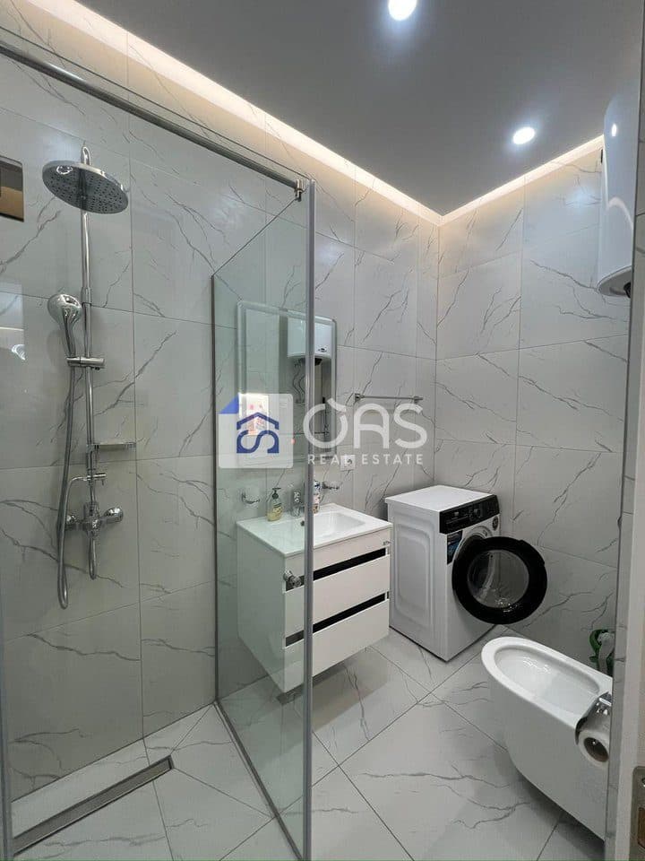 Jepet apartament me qera 1+1 tek Rruga e Kosovareve 4