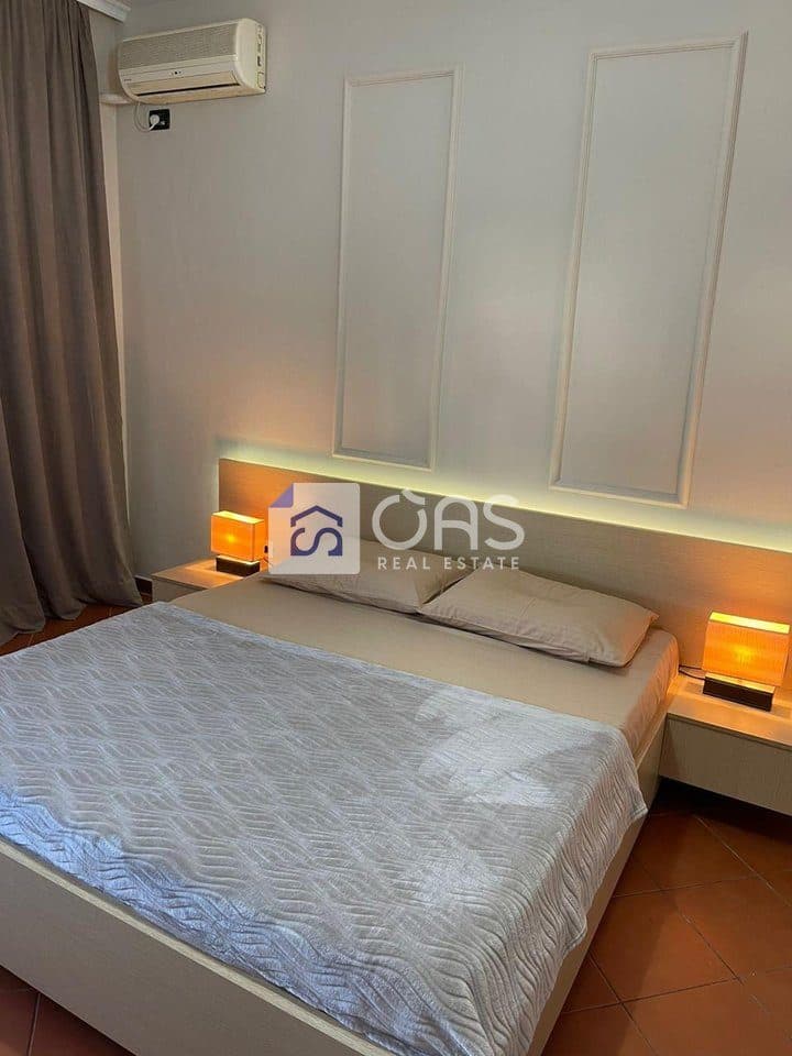 Jepet me qera apartament 2+1 ne Bllok 3
