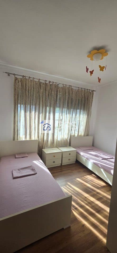 Apartament 3+1 Me Qira në 21 Dhjetori, Tiranë - 700€ | 120 m² 4