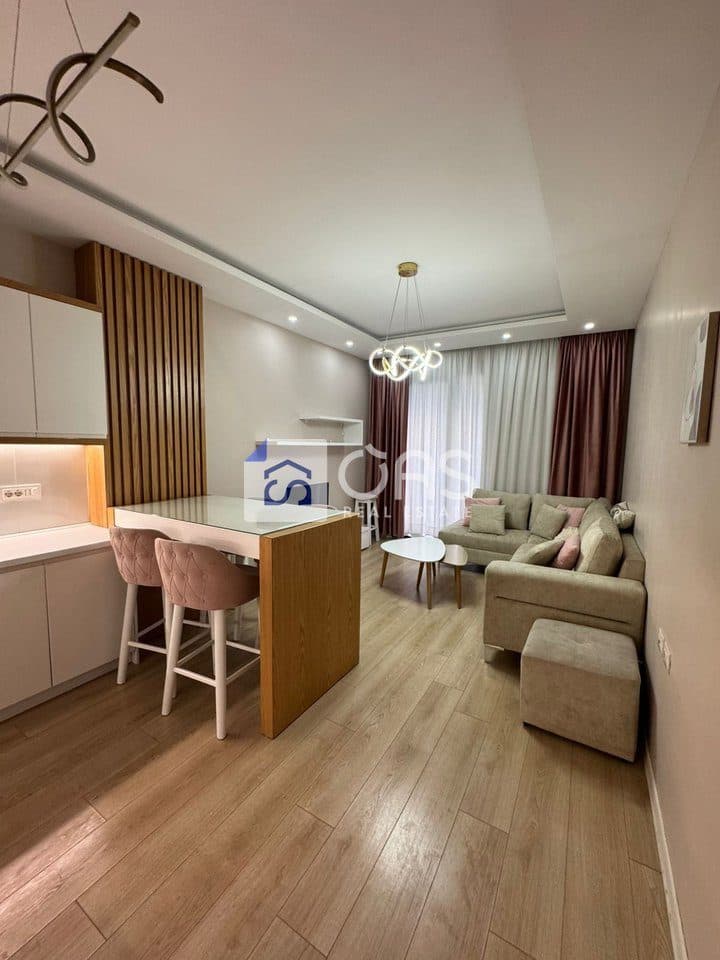 Jepet me qera apartament 2+1+2 Casa Italia 4