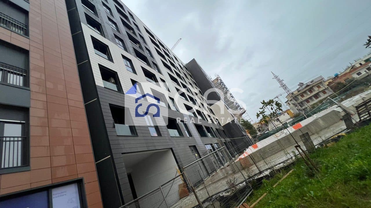 Shitet apartament 2+1 ne Bulevardin e Ri Cmimi:176.200euro 2