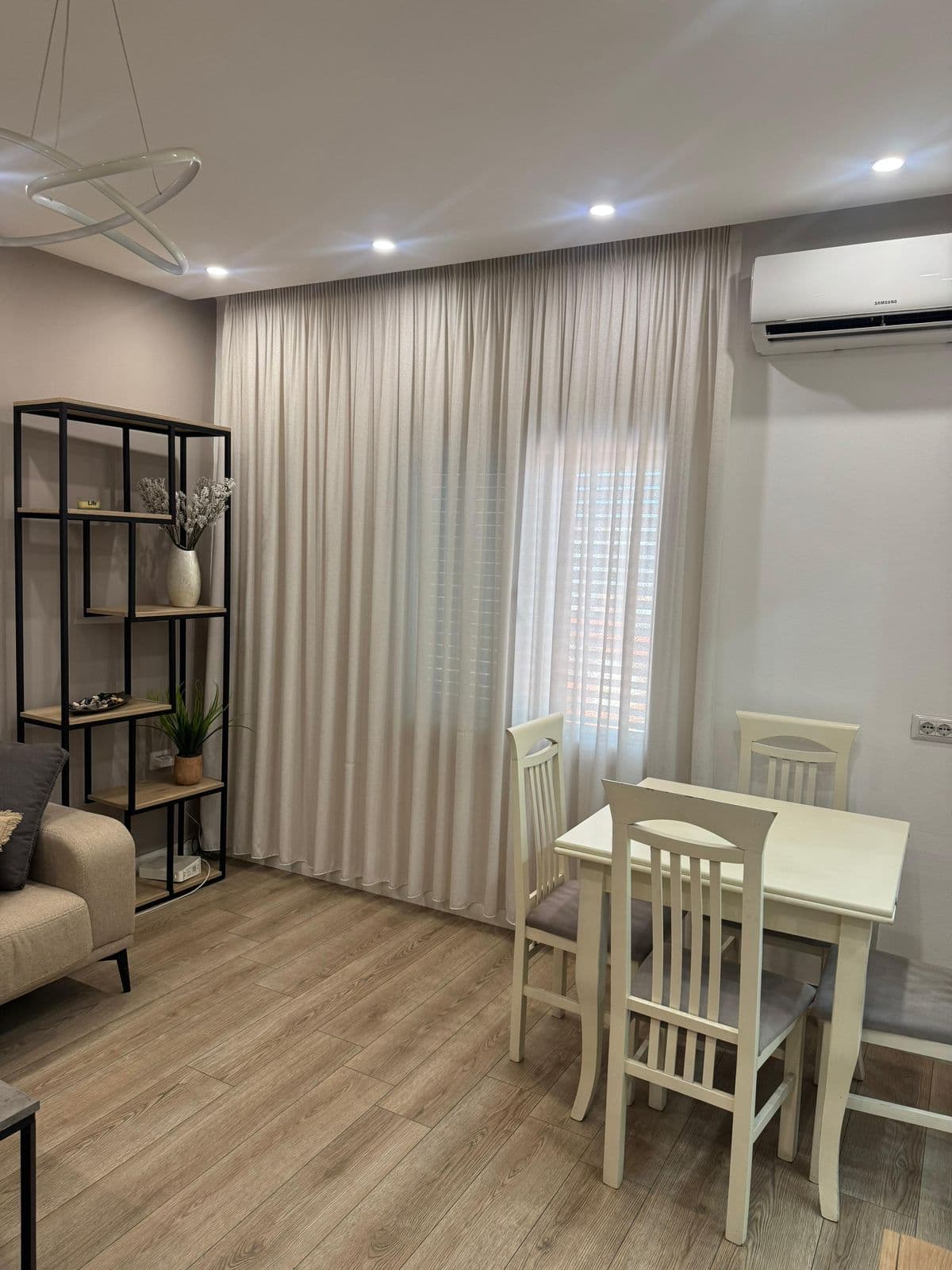 Jepet e Qera Apartament 1+1 Tek Stacioni i Trenit 4