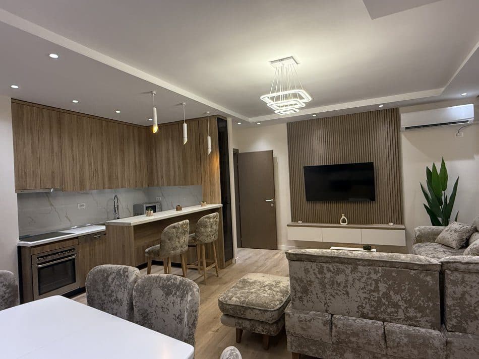 Jepet apartament me qera 2+1+2 tek Liqeni i Thate.