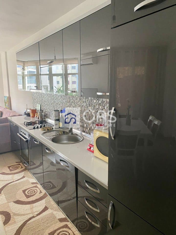 Shitet apartament 2+1+2 ne Yzberisht 2