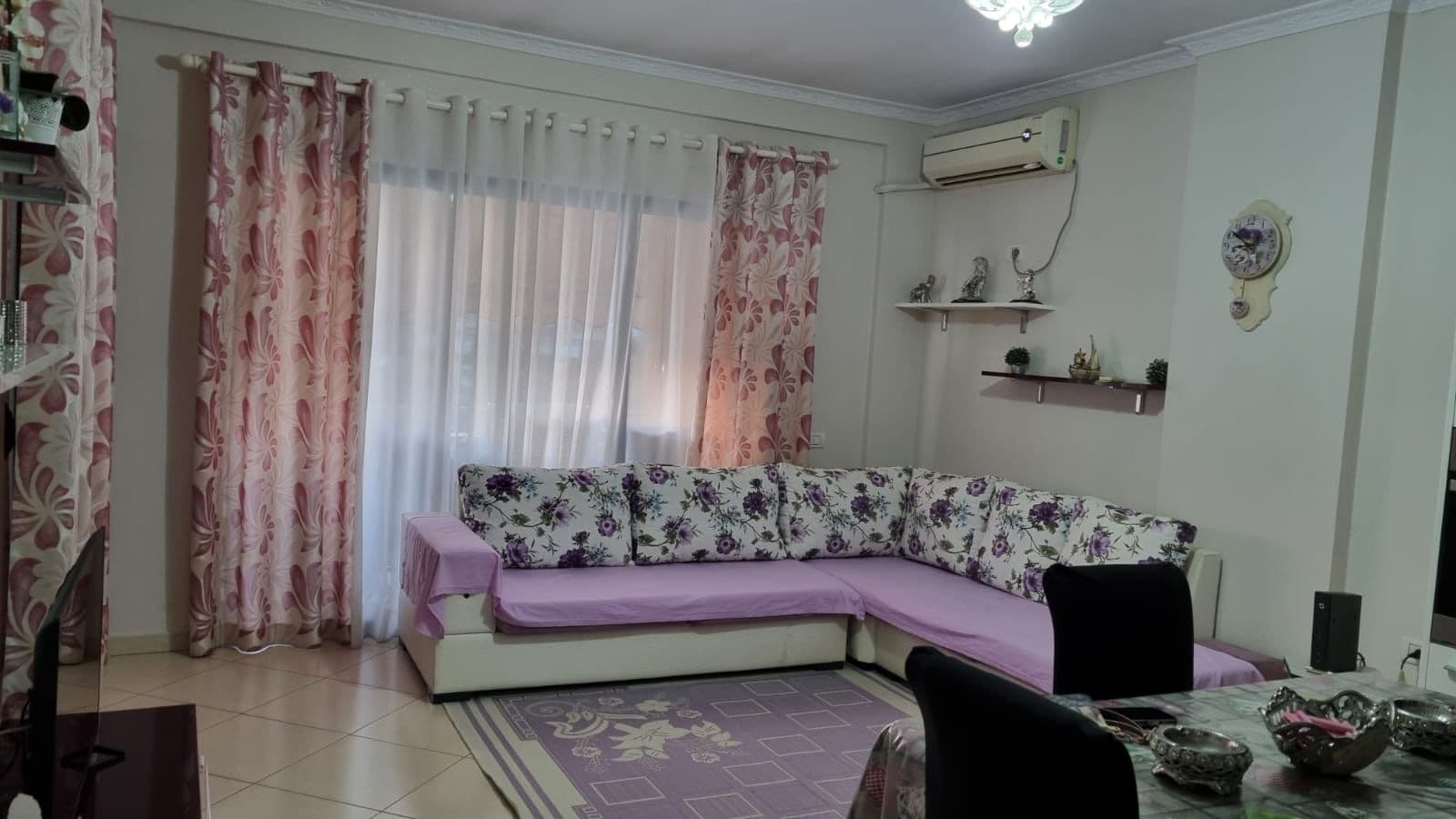 Jepet me Qera Apartament 2+1 Ne Yzberisht
