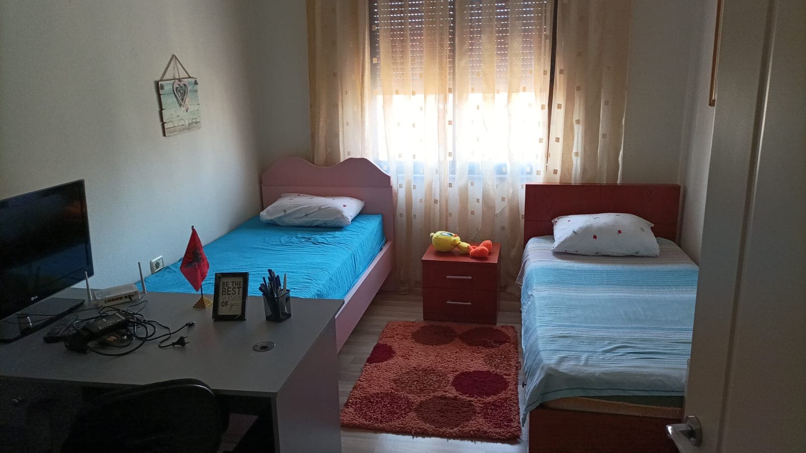 Jepet me qera apartament 2+1 tek Ish Fusha Aviacionit 4
