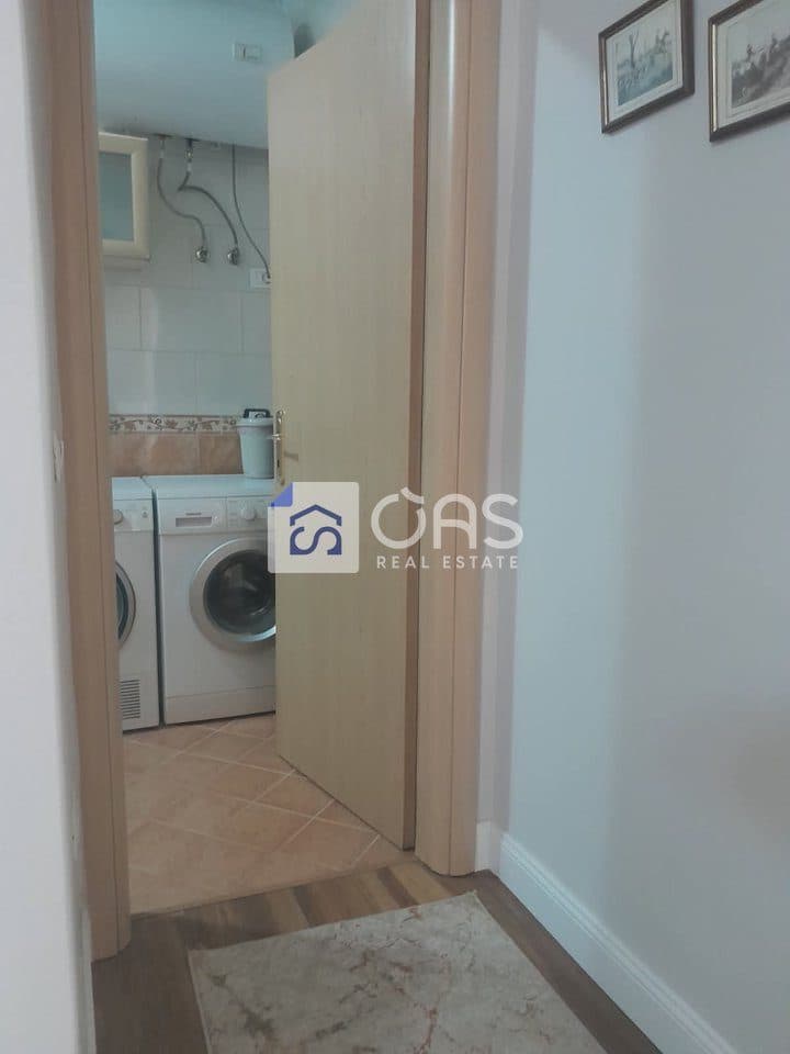 Jepet me qera apartament 2+1 Kompleksi Delijorgj 4