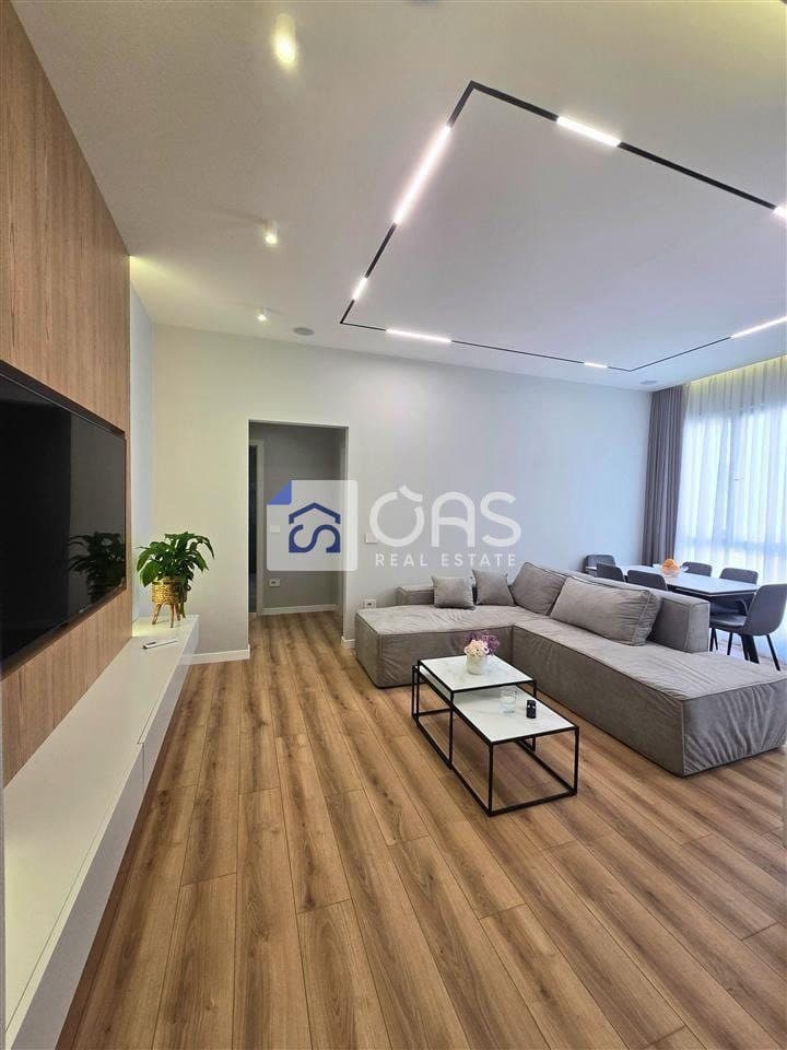 Apartament 1+1+ Parkim Me Qira në Liqeni i Thatë, Tiranë - 1400€ | 77 m²