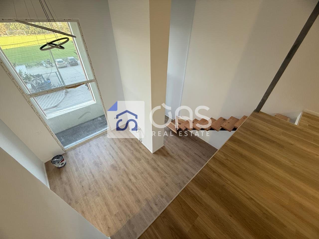 Jepet me qera Duplex, Prane Amerikan 3 3