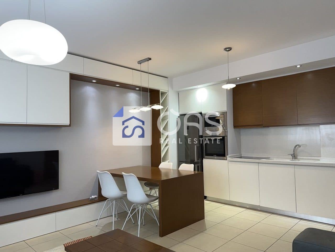 Jepet me qera apartament 1+1 ne 5 Maj (Pallati Concord Center)