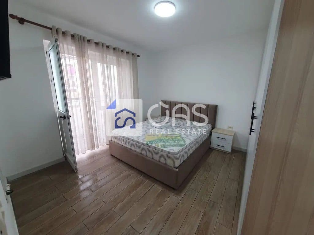 Jepet me qera Apartamenti 1+1 Zogu i zi 2